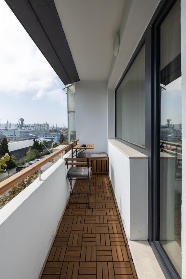 Topaz Beachfront Apartment Varna Exteriér fotografie